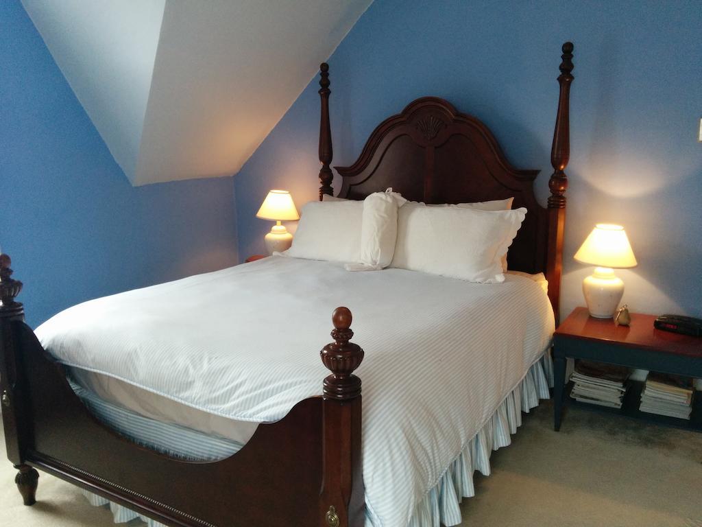 Fairmont House Bed & Breakfast Mahone Bay Rom bilde