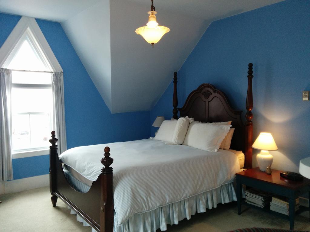 Fairmont House Bed & Breakfast Mahone Bay Rom bilde