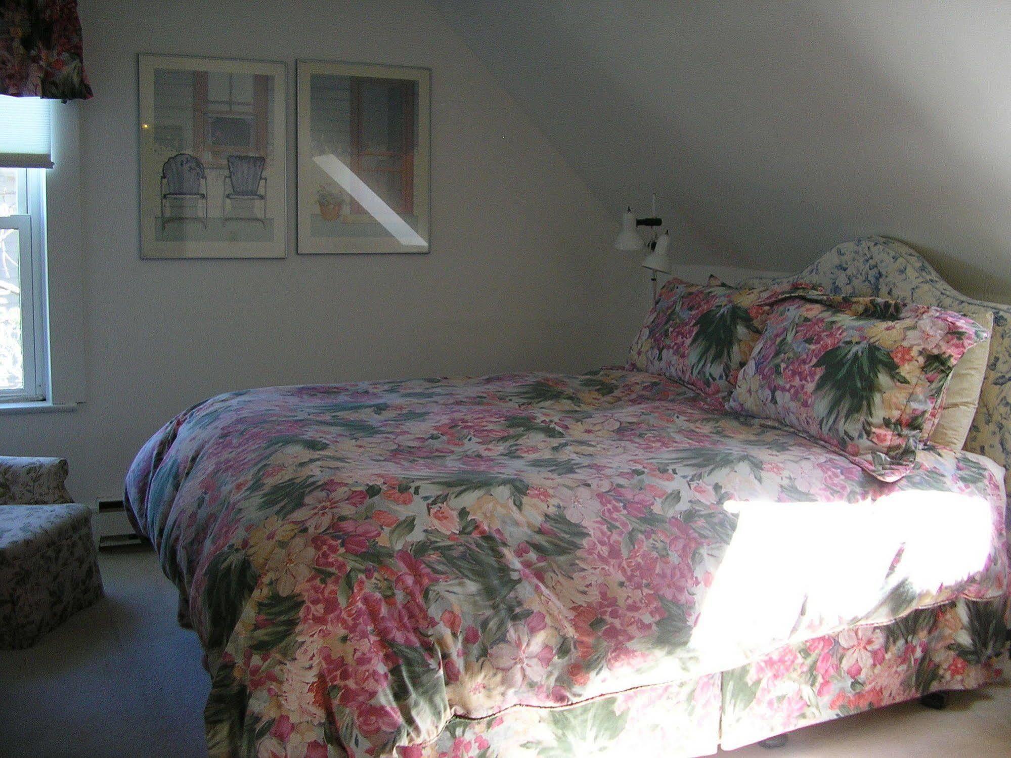 Fairmont House Bed & Breakfast Mahone Bay Eksteriør bilde